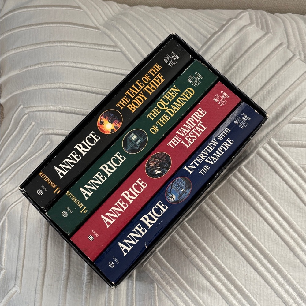 Anne Rice Vampire Chronicles Boxed Set - Multi-Color Paperback Collection - Picture 2 of 8